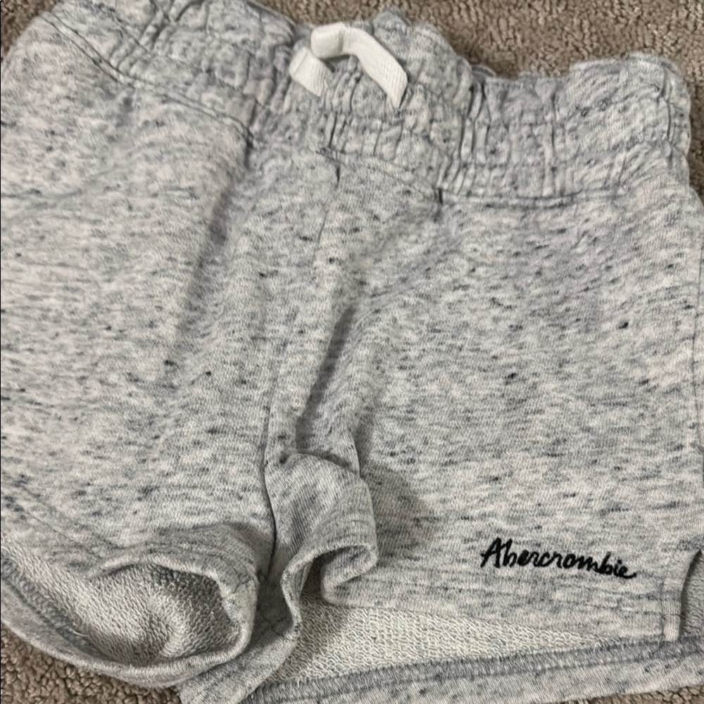 Abercrombie & Fitch Bundle - Picture 4 of 12